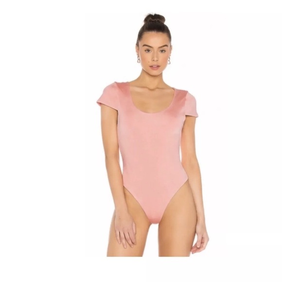 NWT Alice + Olivia Jenara Satin Bodysuit - Picture 2 of 8